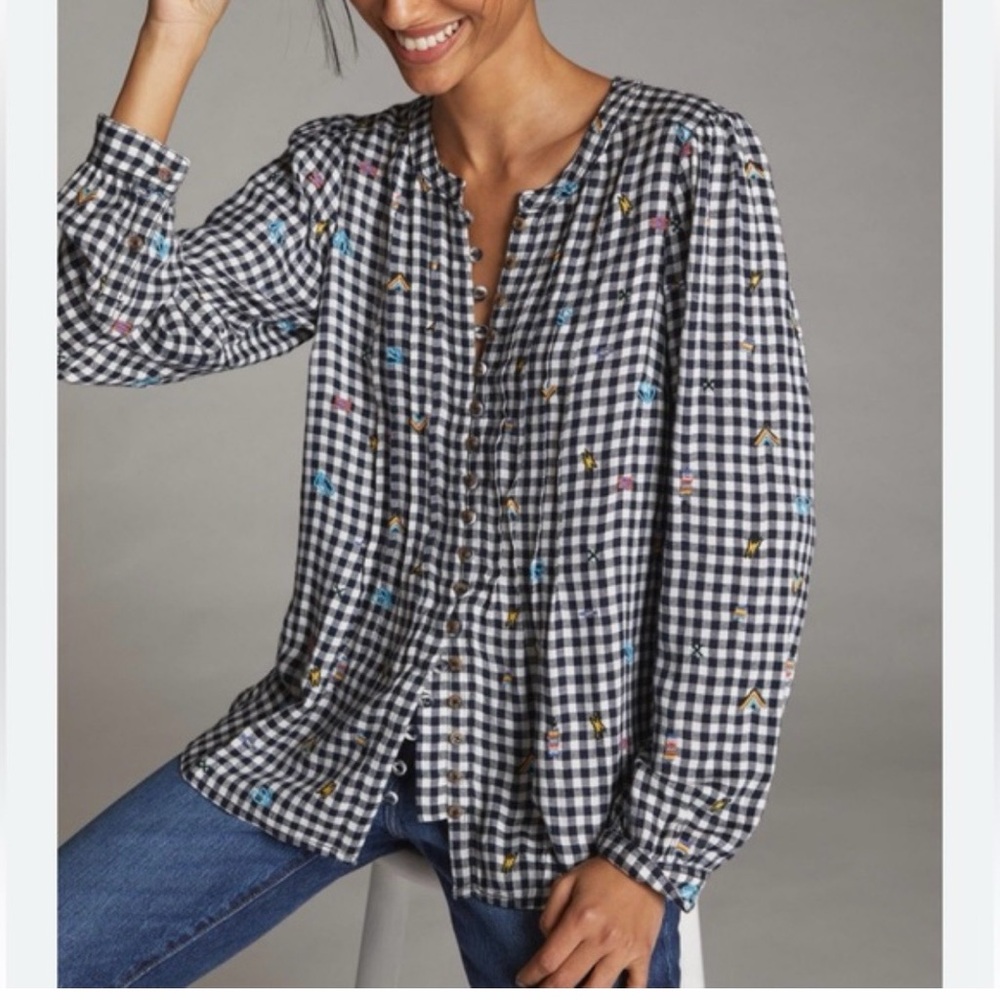 Pilcro b&w gingham button up shirt w/embroidery